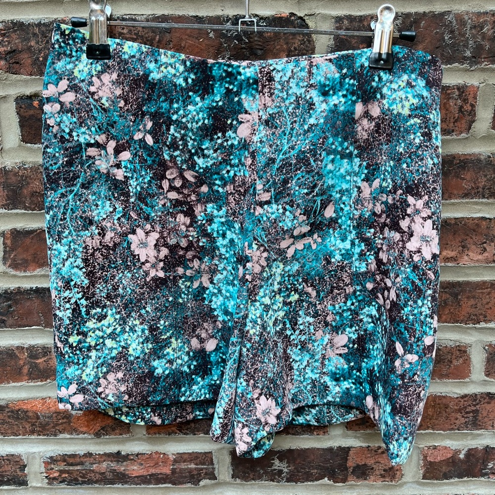 H&M colorful shorts with side zipper—size 4